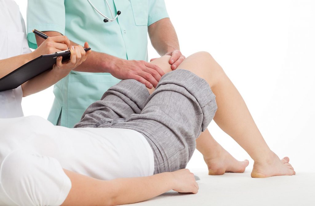 膝の検査が重要
